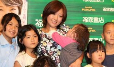 ​18岁长女生下女孩 日本女艺人36岁当上外祖母