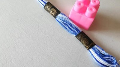 ​手工刺绣展示，小花朵的快速绣法，简单易学！