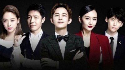​他曾是《明侦》的助理，现在参加《创造营》后，成功出道红遍全国