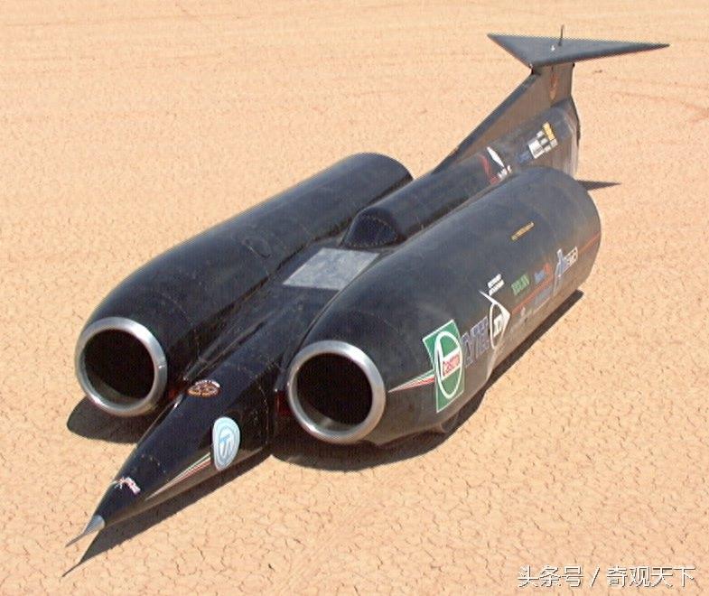 世界上第一辆超音速汽车：装两具战斗机引擎，纪录突破音障瞬间！