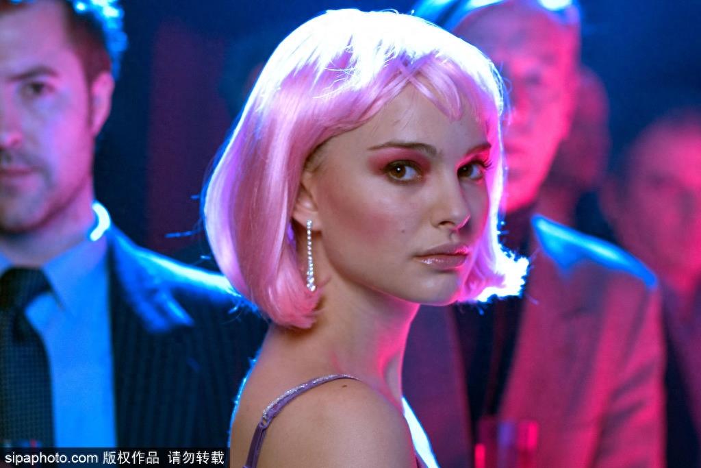 她是《这个杀手不太冷》的小萝莉 两次获奥斯卡女主还是哈佛学霸 