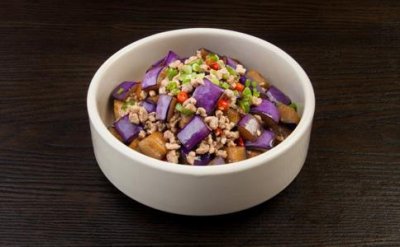 ​茄子炒饭怎么做？推荐2种做法