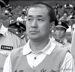 ​八九十年代风光无限的十大黑社会老大，每个下场都非常得惨
