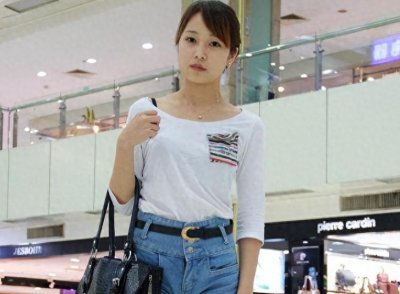 ​李思：父亲是李连杰，母亲住10年地下室，都说后妈女儿没我好看