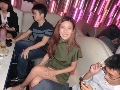 ​富婆们的“天堂”，被奢靡粉饰的白马会所，为何迎来灭顶之灾？