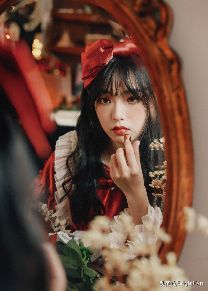 大眼睛萝莉美女女仆装俏皮养眼写真图片