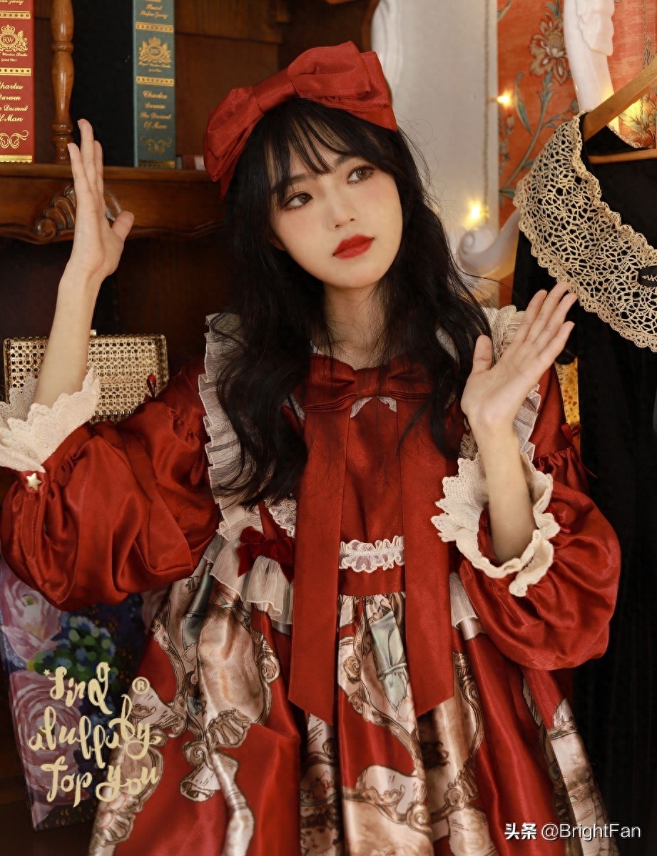 大眼睛萝莉美女女仆装俏皮养眼写真图片