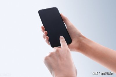 ​孩子遇到不会写的字，查字典还是查手机，到底有什么区别？