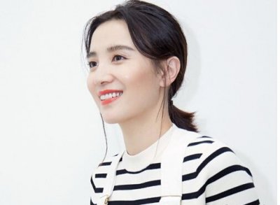 ​小宋佳才是短发界的“扛把子” ，真心不比马伊琍差！