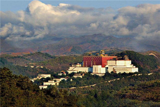 河北省野三坡旅游景点简介（野三坡避暑山庄今日开放）(2)