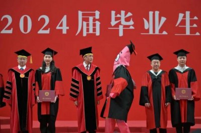 ​火爆全网的“派大星”博士，找到啦！