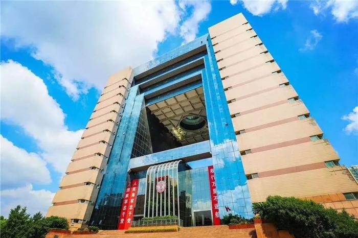 海军军医大学2025年普通高中毕业生招生简章(附招生计划)