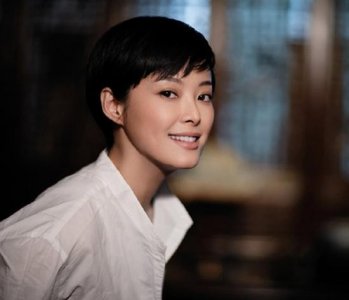 演员袁立爱过的4个男人,和她三段婚姻的启示录