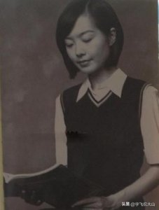 鲁豫的一生饱受争议,但是她却活出了自己!