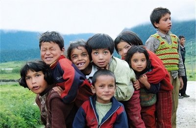 漂泊流浪200年,达曼人终于有了中国国籍,如今家家悬挂五星红旗