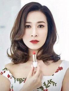 十二位香港70后女艺人,没有出色的颜值,凭演技征服香港影视圈