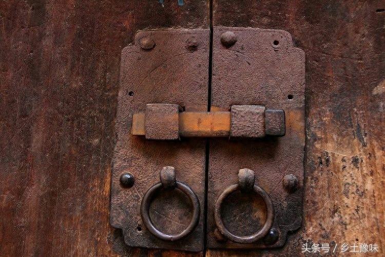 古代的门环奇形百态，各有各的寓意，认识3个的就能成为专家了！