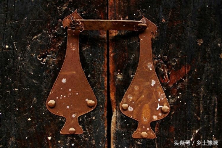 古代的门环奇形百态，各有各的寓意，认识3个的就能成为专家了！
