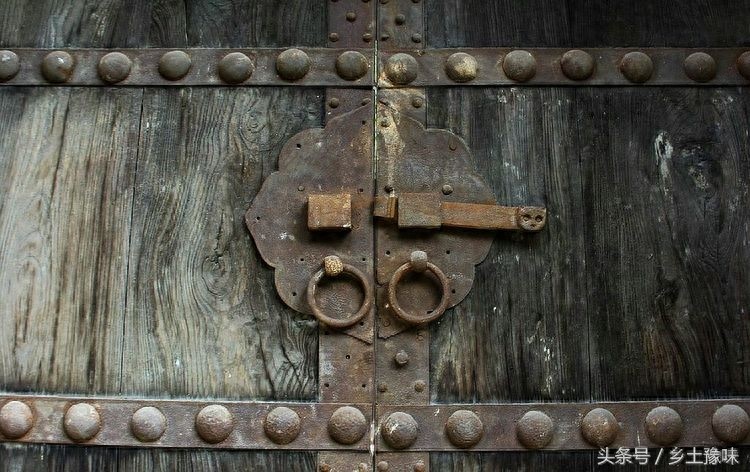 古代的门环奇形百态，各有各的寓意，认识3个的就能成为专家了！