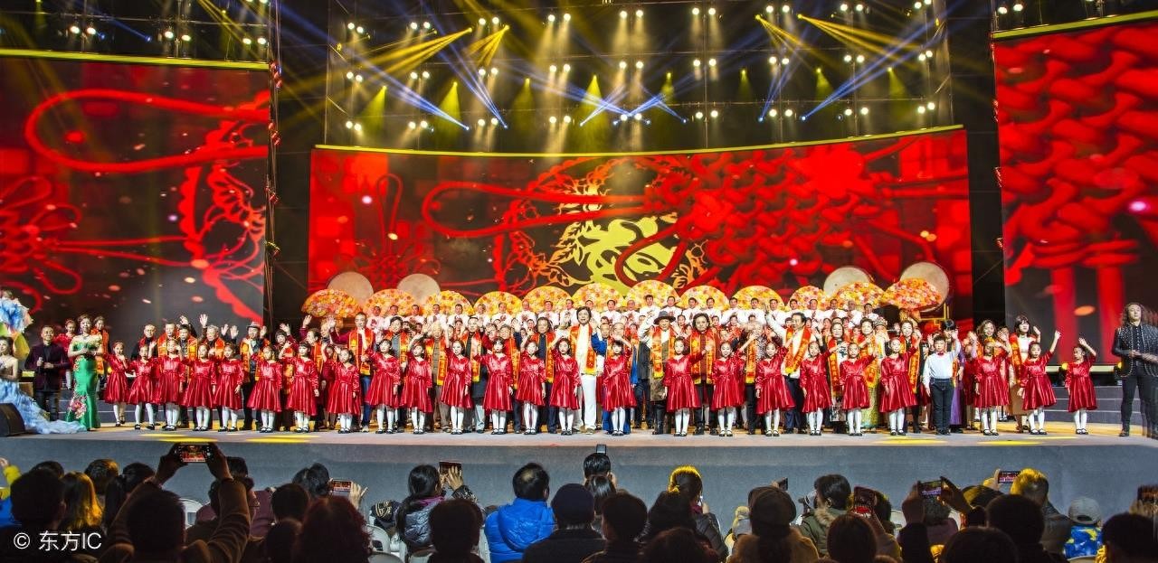 今年央视春晚有望恢复真唱,网友:我以前看的啥?