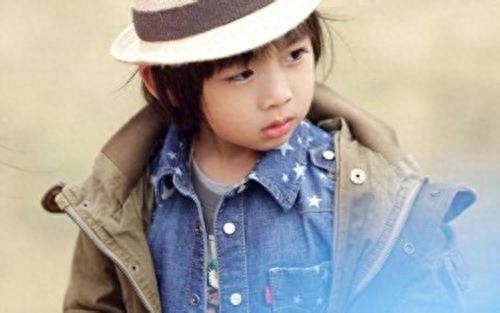 当呆萌的小小志长大了,越发帅气了,最后一张好幸福