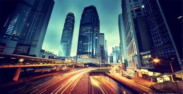 中国有十个国家级城市群,五个单核发展,四个没有国家中心城市