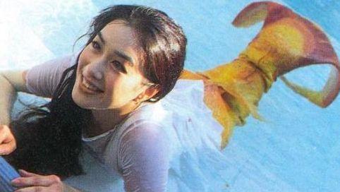 张伦硕说钟丽缇是真爱，原本还不信，看到她年轻时的照片后太惊艳