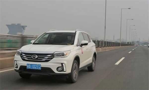 怎么举报应急车道的车有奖励？走应急车道怎么举报奖励多少钱-