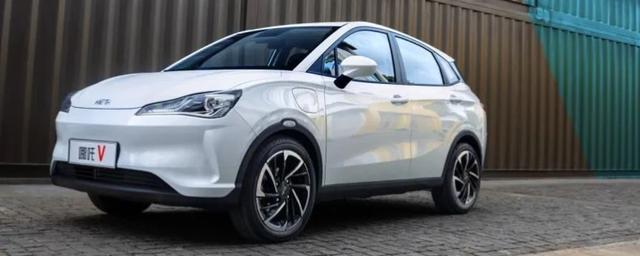 哪吒新能源汽车是哪个公司的-