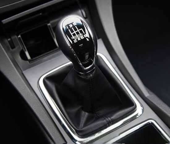 手动挡换挡正确方法-