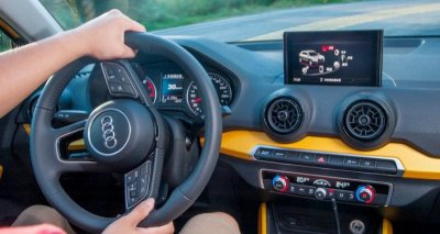 ​方向盘打死了车子一抖一抖的正常吗