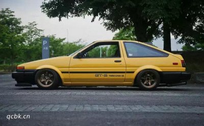 ​丰田AE86多少钱一辆