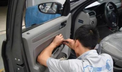 ​汽车内饰异响有没有办法解决