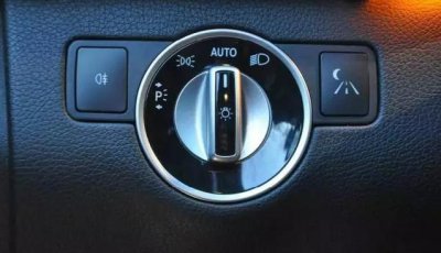 ​auto是什么意思车上的