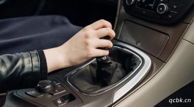 ​手动挡换挡有顿挫感怎么回事