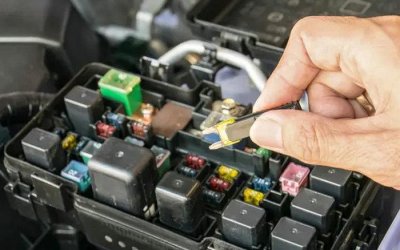 ​汽车保险丝烧了会出现什么情况