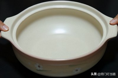 ​砂锅如何开锅？不要直接用火烧，教你正确开锅方法，不开裂不粘锅