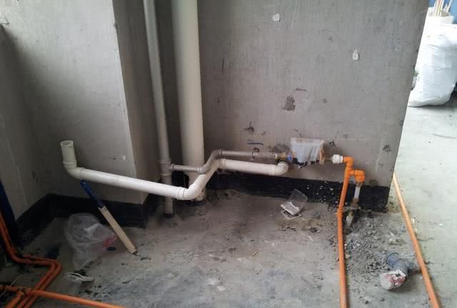 好几根水管怎么找自己家的