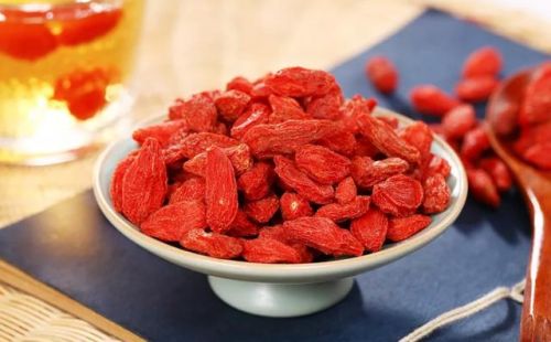 吃桂圆的好处与功效(吃桂圆的好处和坏处)-第1张图片-