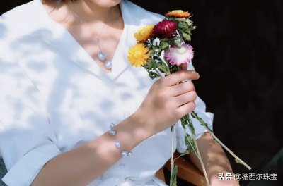 ​珍珠变黄了是什么原因？珍珠泛黄怎么清洗？