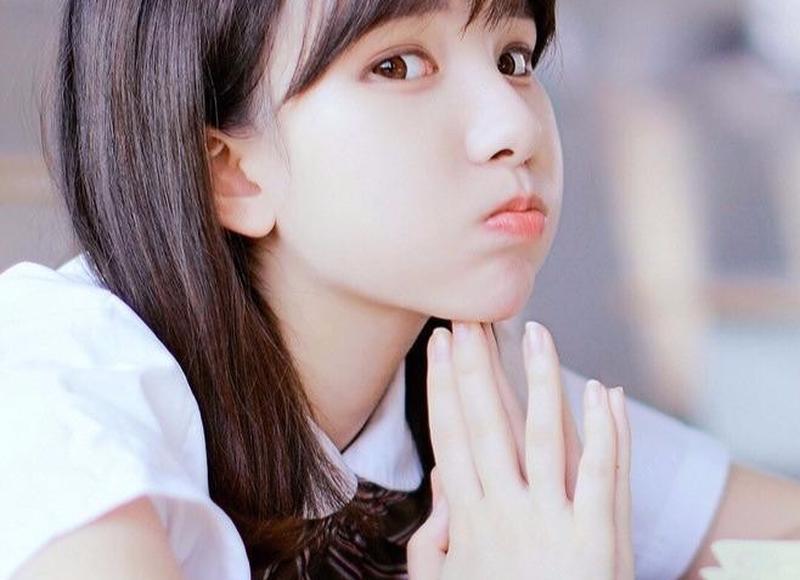 两女子居住在桥洞里，邻村男子上前沟通：没地方去就上我家当保姆