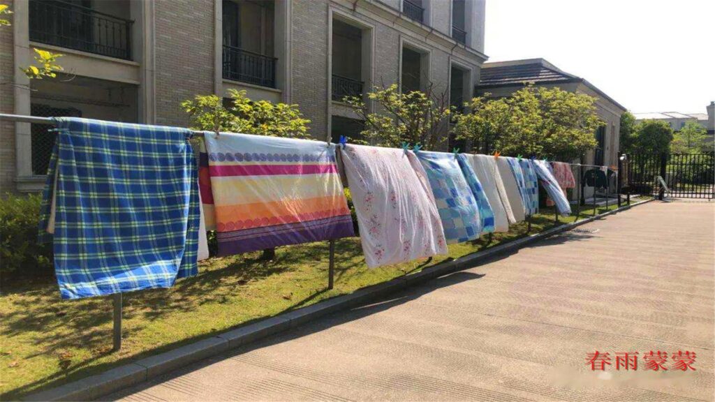 晒被子落了灰尘怎么办_晒被子的讲究 晒被子落了灰尘怎么办_晒被子的讲究