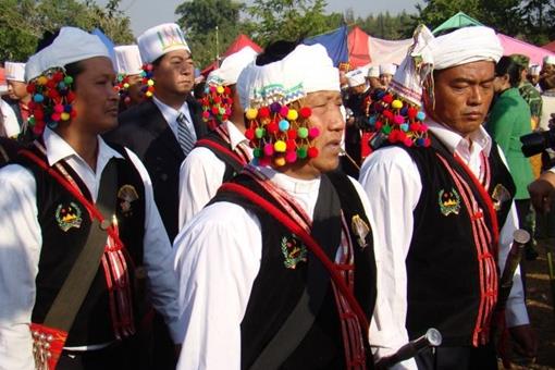 景颇族“目瑙”起源的传说是怎样的?