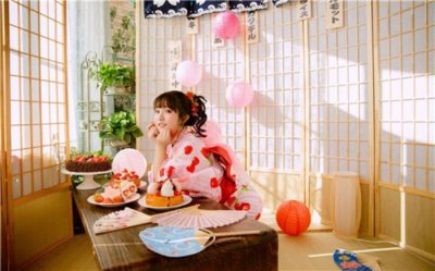 ​和内向的女孩交往真累，女朋友太内向怎么办