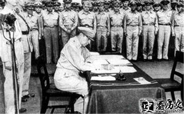 麦克阿瑟的东京生涯