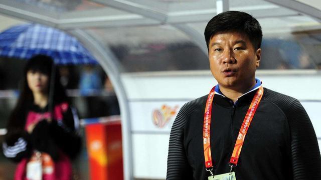 李金羽41岁大婚，新娘不是殷桃是普通人，多名前国脚出席婚礼嘉