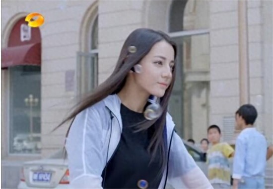 迪丽热巴-关小迪（图源自网络，如有雷同纯属巧合）