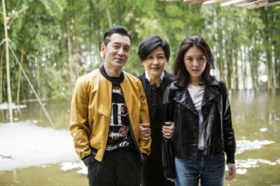 ​李咏女儿法图麦出版小说：灵感源自母亲哈文，李咏鼓励完成创作