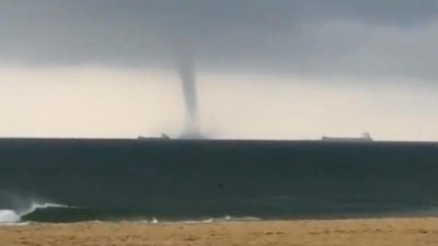 ​广东阳江暴雨后现“龙吸水”，目击者：出现了六分钟，高二十多米