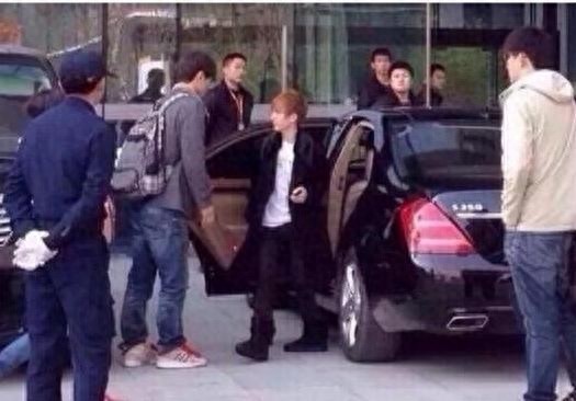 终于知道为什么郭敬明至今没有女朋友了！9张照片说明一切